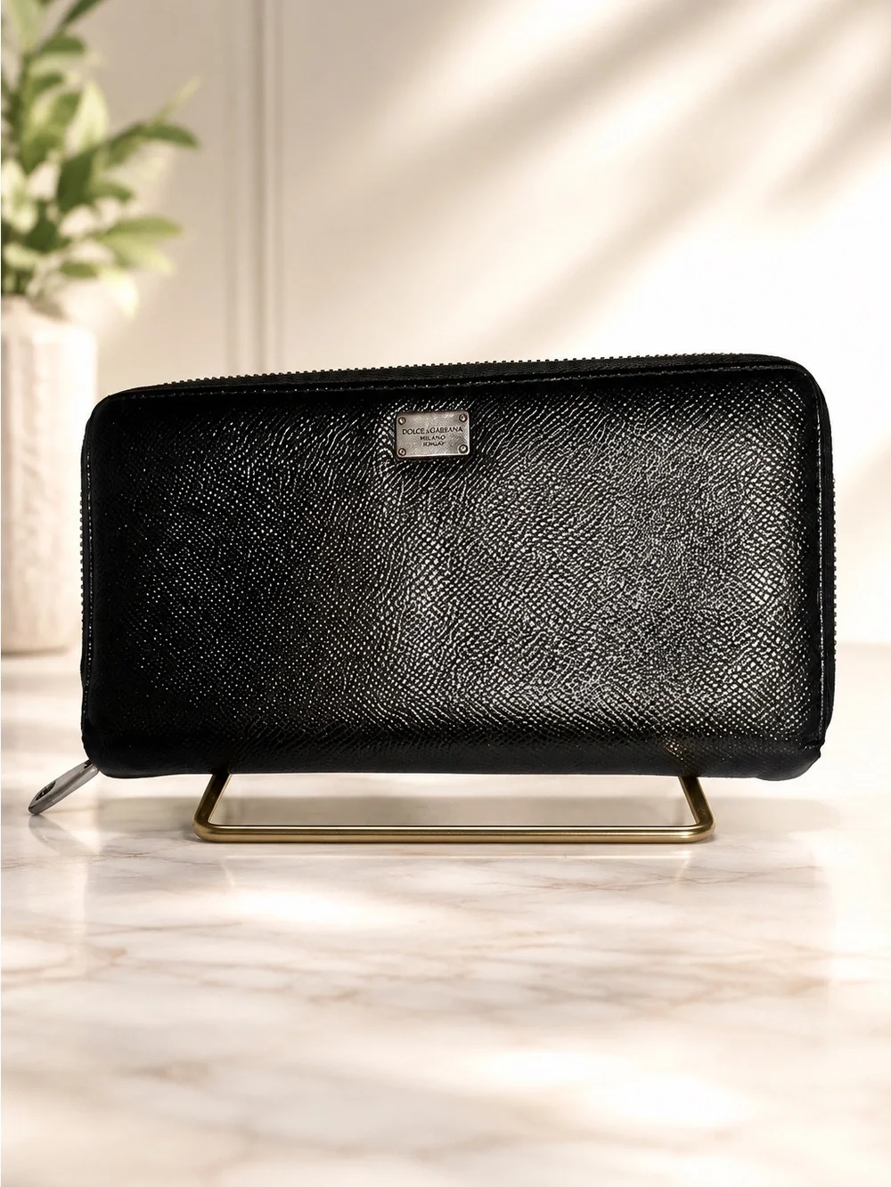 Authentic Dolce & Gabbana Saffiano Black Leather Zip Wallet –Comes w/ COA
